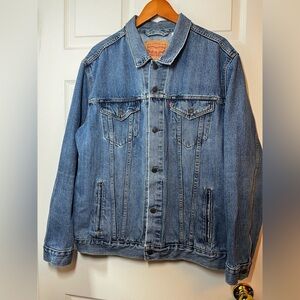 Vintage Levi’s Trucker Relaxed Denim Jean Jacket Size XXL